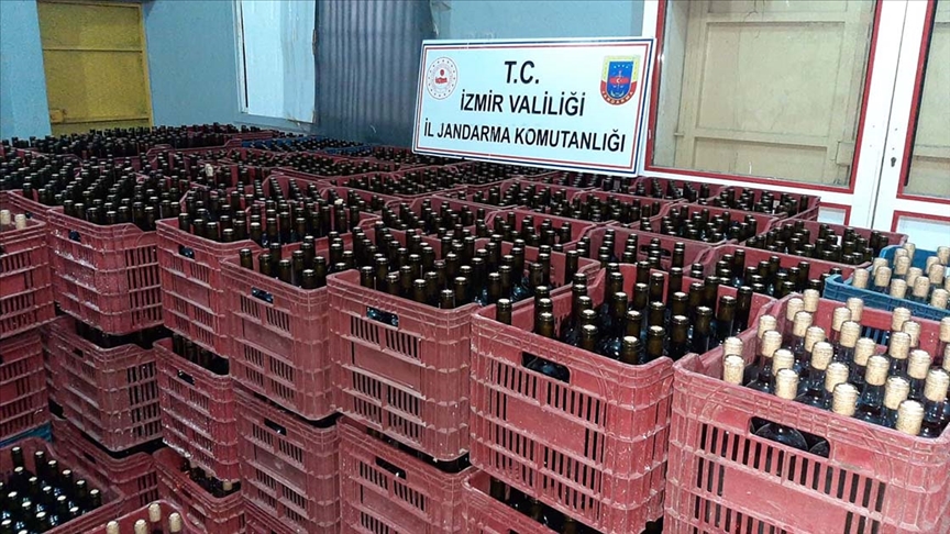 İzmir'de 6 bin litre kaçak içki ele geçirildi!