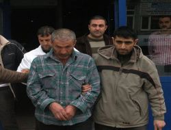 Çaldığı Kablolarla Sokakta Yakalandı