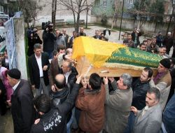 Karbonmonoksit Gazından Zehirlenen 3 Kız Kardeş Gözyaşlarıyla Toparğa Verildi