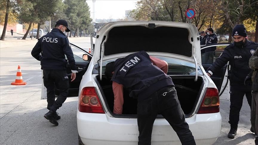 Yılbaşı öncesi ülke genelinde eş zamanlı 'Türkiye Güven Huzur' uygulaması