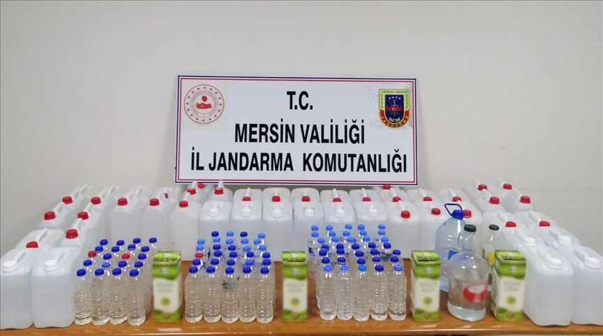 Mersin'de 66 litre sahte içki ve 190 litre etil alkol ele geçirildi
