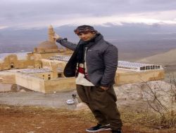 Şarkıcı Doğuş'tan Demokratik Açılım'a 'KLİPLİ' Destek