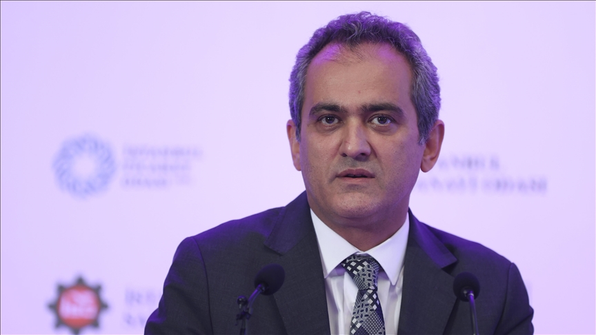 "Okullarımızda yeni önlemlere başvuracağımız bir alarm durumu söz konusu değil"