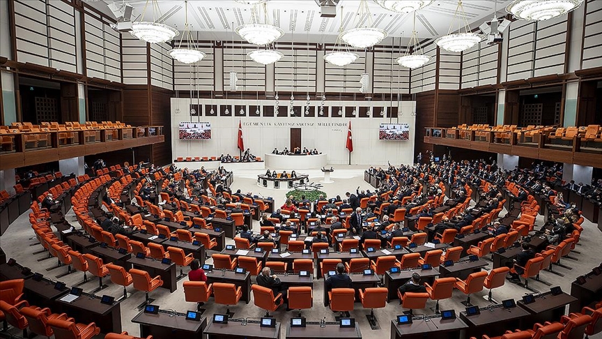 Meclis bu hafta memur ve emekliye ek zammı da içeren kanun teklifini yasalaştırmak için mesai yapacak