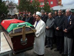 80 Yaşında Ölen Kore Gazisi Toprağa Verildi