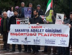 Çarşaf Yırtan CHP'lilere Sakarya'dan Tepki
