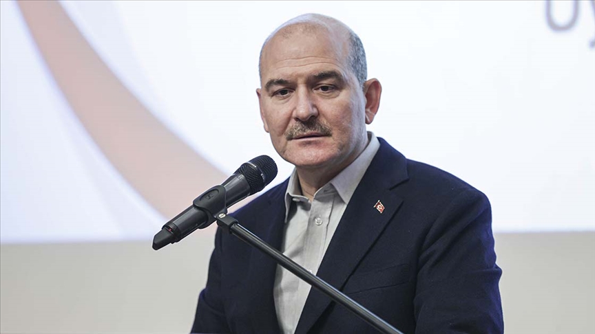 İçişleri Bakanı Soylu'dan Avrupa'ya 'düzensiz göçmen' tepkisi