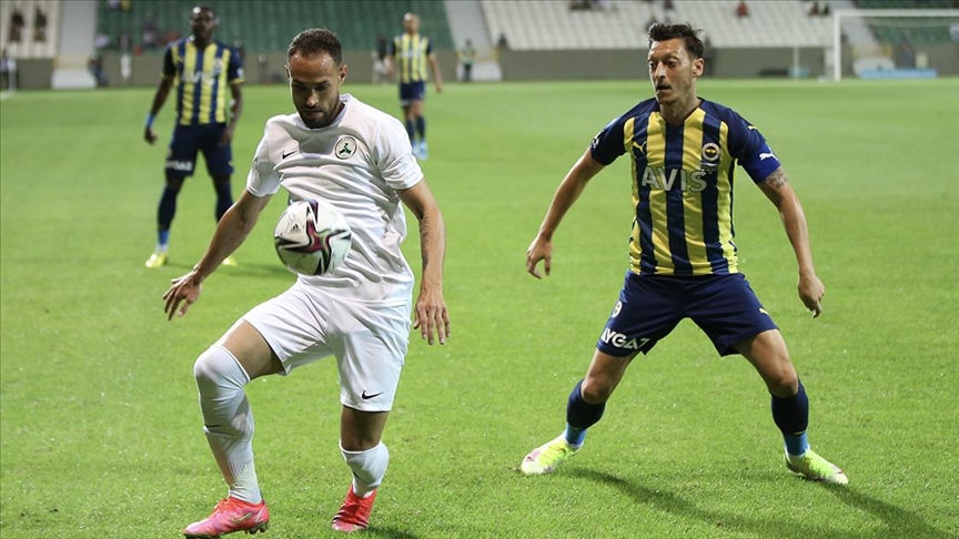 Stada, ev sahibi takımın renkleri harici formayla girilemeyecek!