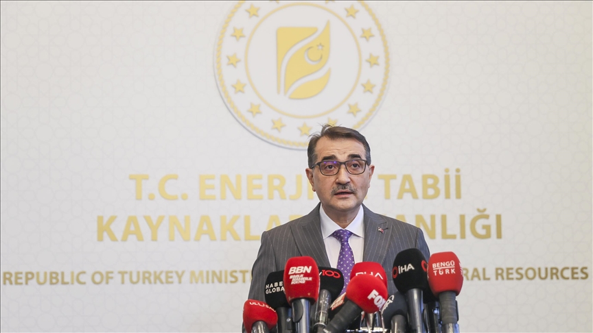 Bakan Dönmez: Elektrikte tarife değişikliklerini 1 Mart'a kadar tamamlamayı amaçlıyoruz