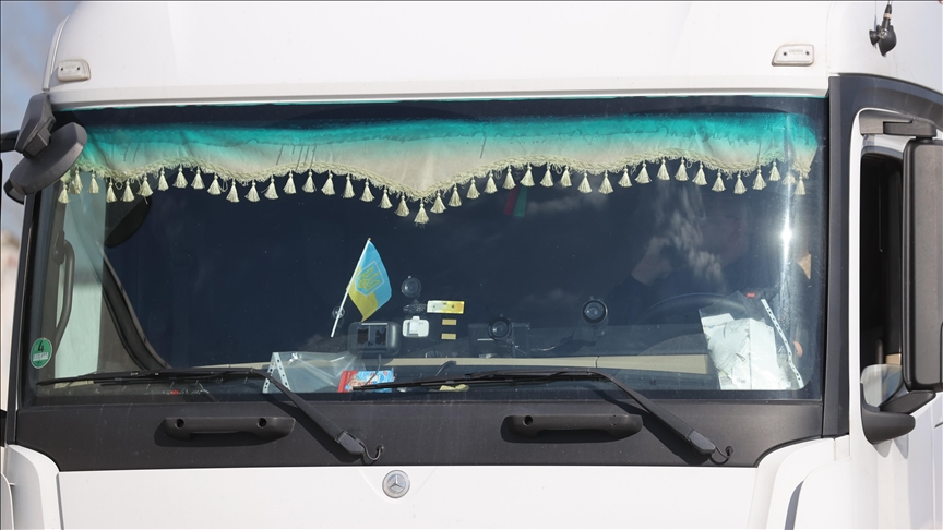 Ukrayna'daki tırlar için UND'de kriz masası kuruldu