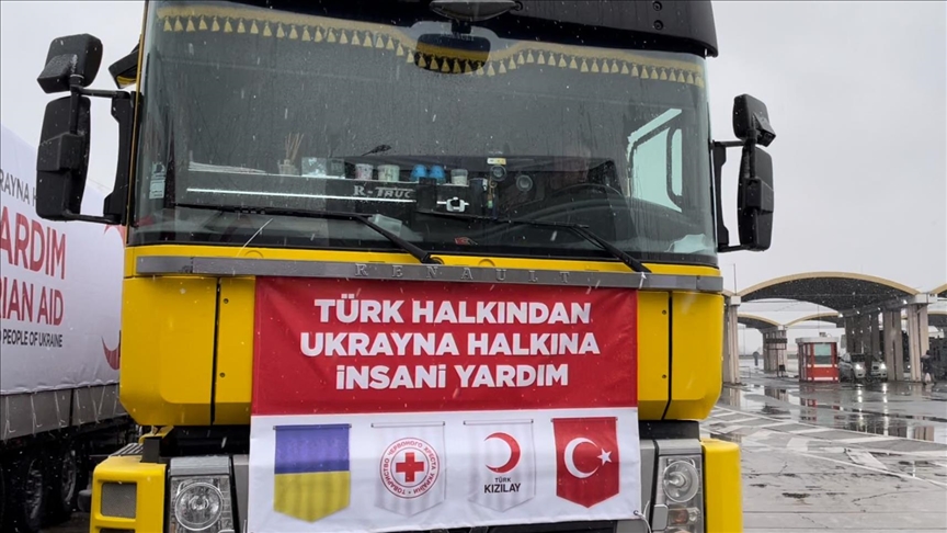 Türkiye'den Ukrayna'ya gönderilen yardım tırları Romanya'ya ulaştı!