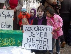 Kadınlardan Tabutlu Eylem