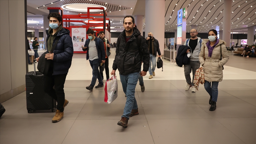 Ukrayna'dan 8 bin 50 Türk vatandaşı tahliye edildi!