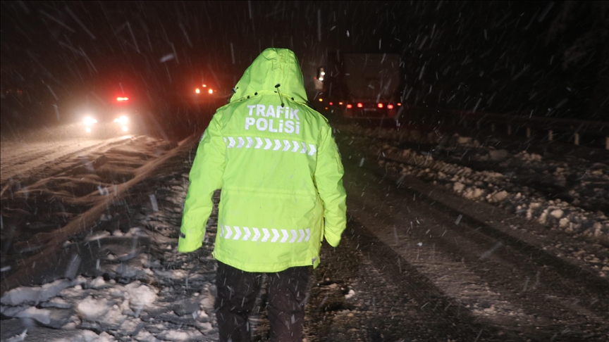 BİRÇOK İLDE EĞİTİME KAR ENGELİ