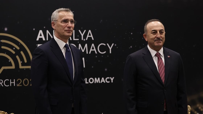 Çavuşoğlu, Stoltenberg ile Karadağ ve Kuzey Makedonyalı mevkidaşlarıyla görüştü