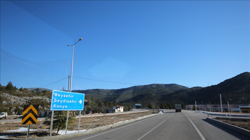 Kar nedeniyle kapanan Antalya-Konya kara yolu ulaşıma açıldı