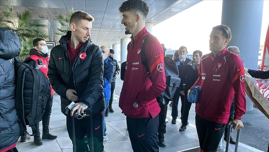 A Milli Futbol Takımı Portekiz'e gitti