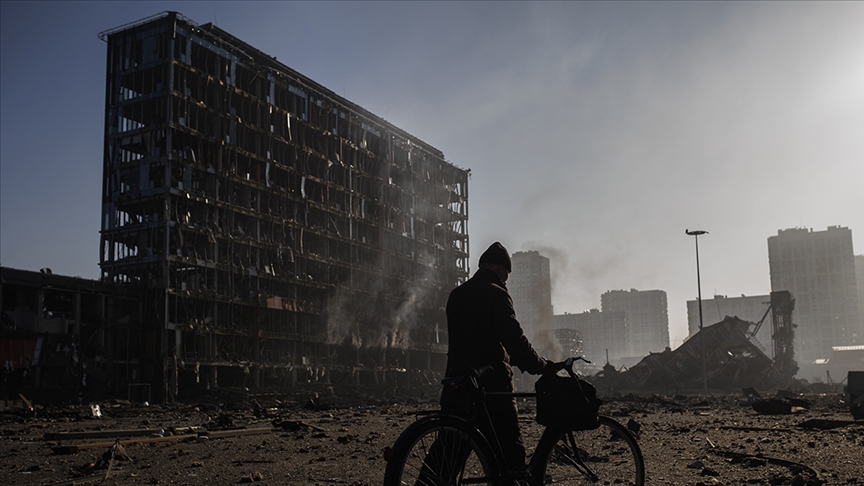 BM: Ukrayna'da en az 953 sivil öldü