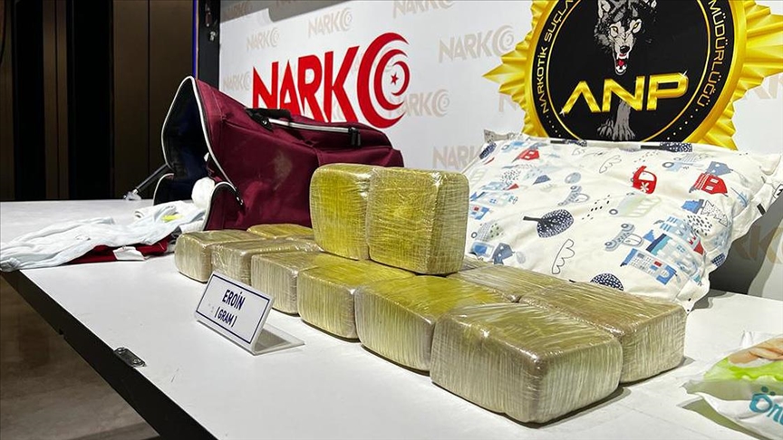 Başkent Ankara'da uyuşturucu satıcılarına yönelik "gündüz" operasyonu
