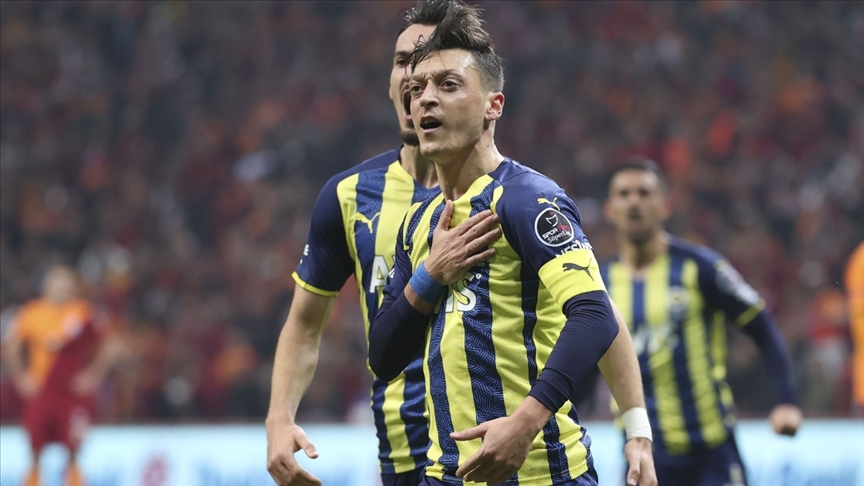 MESUT ÖZİL: Aslolan Fenerbahçe'dir