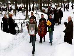 Gençleşmek İsteyen Rus Sanatçılar Hayatlarından Oluyor