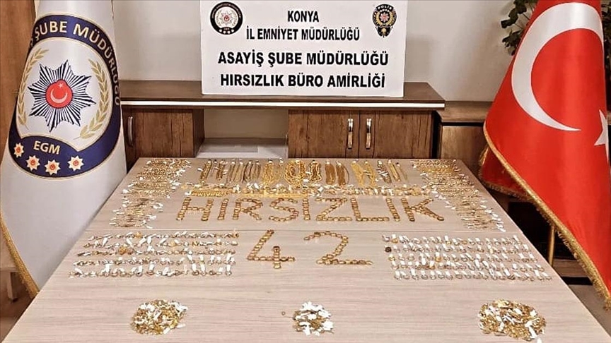 Konya'da kuyumcudan çalınan 4 kilogram altın çatı arasında bulundu