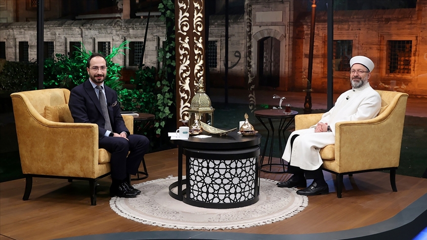 Erbaş: Ramazan ayının son teravihine kadar camilerimiz inşallah dolup taşacak