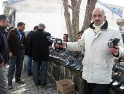İkinci El Ayakkabılara Yoğun İlgi