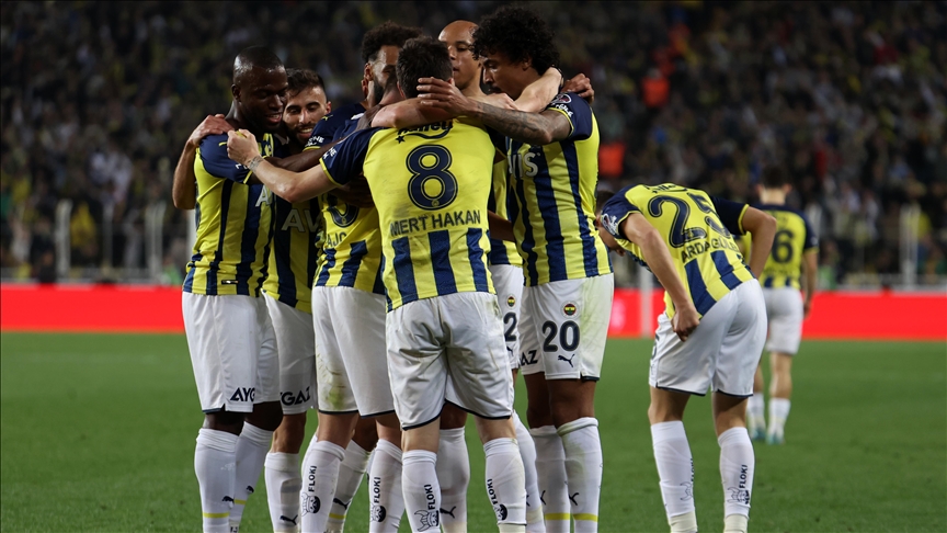 Fenerbahçe galibiyet serisini sürdürdü
