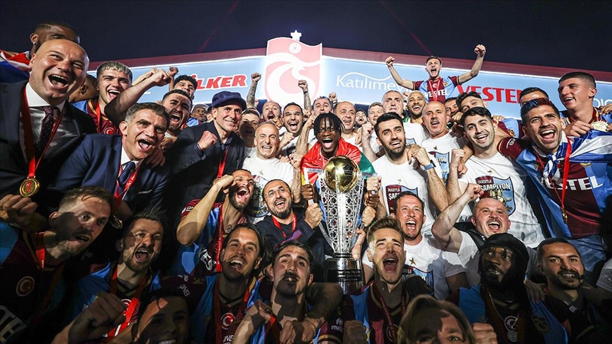 Trabzonspor ŞAMPİYONLUK Kupasını aldı!