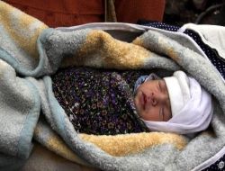 Helin Bebek, Annesi İle Ninesinin Arasından Sağ Çıkmış!