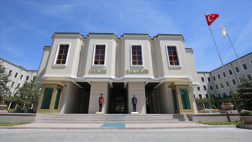 İçişleri Bakanlığı, 'ateşli silah ve kesici aletlerle işlenen olaylarda artış olduğu' iddiasını yalanladı