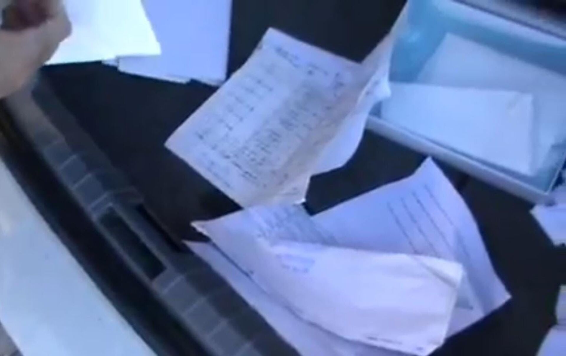 ‘RÜŞVET VE RESMİ BELGEDE SAHTECİLİK OPERASYONU’