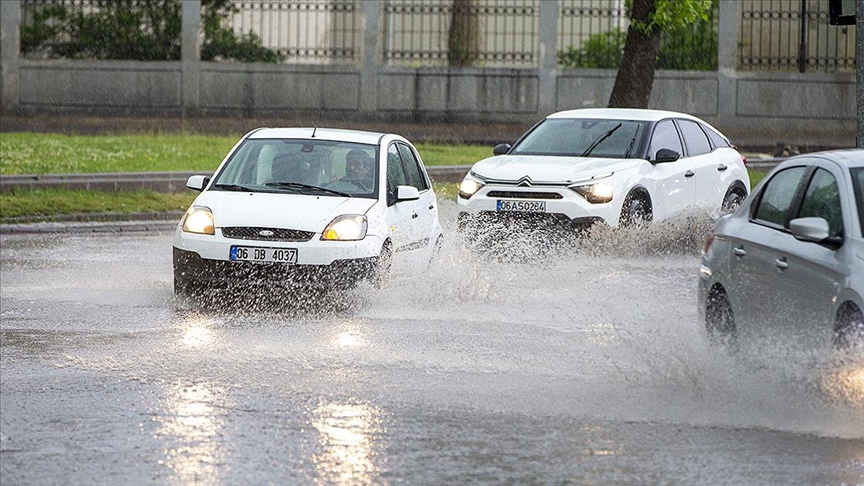 Ankara'da yarın kuvvetli gök gürültülü sağanak bekleniyor