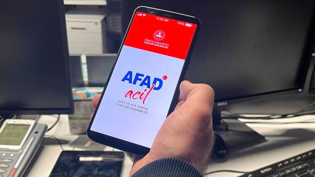 AFAD, Ankara'daki sel dolayısıyla 774 ihbar ulaştığını bildirdi