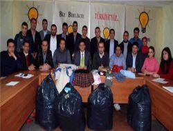 Ak Parti İzmir İl Gençlik Kolları, Elazığ'daki Depremzedemlere Kışlık Giyecek Yolluyor