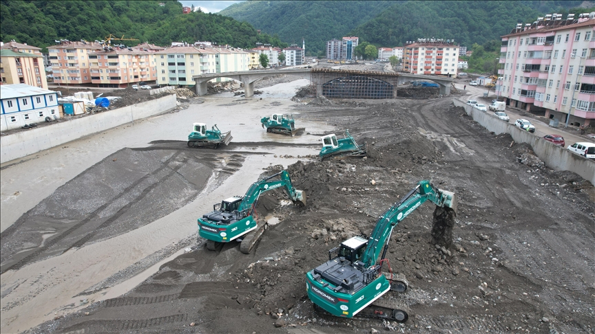 Selin izinin silinmesi için Kurban Bayramı'nda da çalışmalar sürüyor