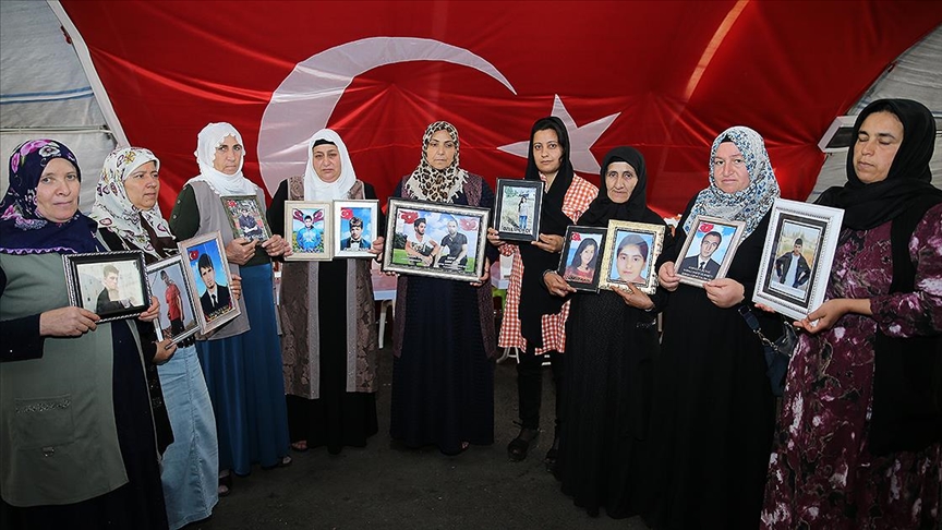 Diyarbakır annelerinden çocuklarına "teslim ol" çağrısı