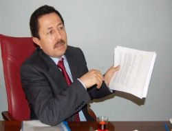 Bingöl Valisi Balkanlıoğlu: Yeşil Kartları Biz Değil, Ankara İptal Ediyor!