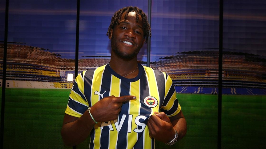 Batshuayi resmen FENERBAHÇE'de..