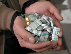 Sık Kullanılan Romatizmal Ağrı Kesici İlaçları Ülser Ve Ölüm Riskini Artırıyor