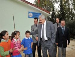 Vali Cerrah, Kızyusuflu Köyünde Öğrencileri Ziyaret Etti