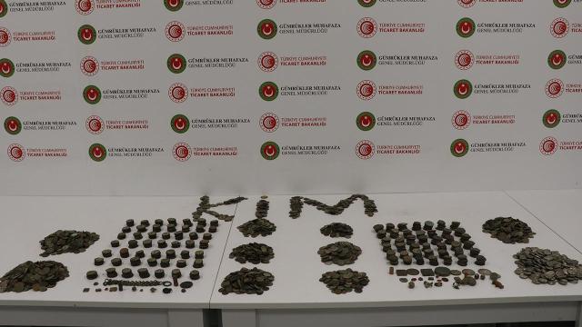 İstanbul Havalimanı'ndaki operasyonda 4 bin sikke ele geçirildi