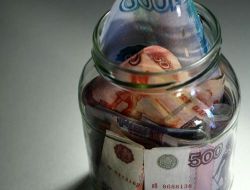 Krizde Parayı Yastık Altında Saklayan Rus Milyarder Kaybetti