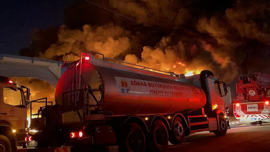 Adana'da alüminyum fabrikasında YANGIN