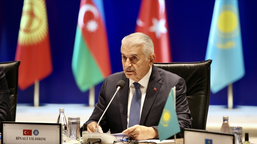 AK Parti Genel Başkanvekili Yıldırım'ı taşıyan araç Azerbaycan'da kaza yaptı