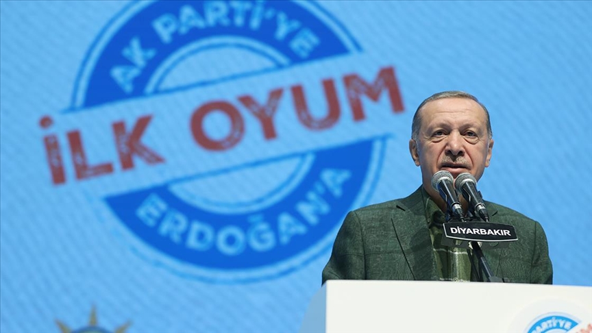 Cumhurbaşkanı Erdoğan: Türkiye yüzyılını sizlerle beraber zirveye taşıyacağız