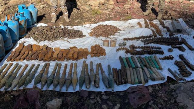 Hakkari'de terör operasyonunda mühimmat ele geçirildi