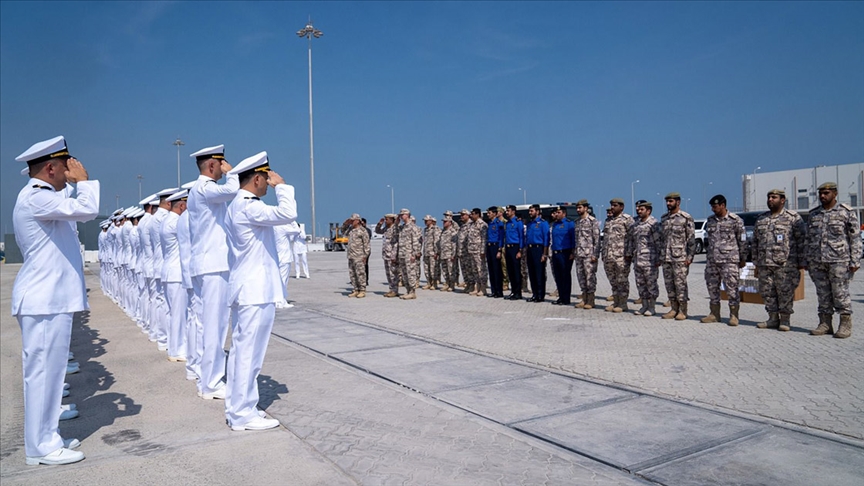 Türk askeri gemisi 2022 FIFA Dünya Kupası için Katar'da