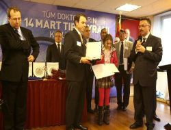 Abd'deki Türk Doktorların Başarısı Türkiye'yi Gururlandırdı